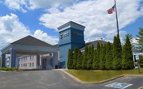 Comfort Inn & Suites Nw Milwaukee